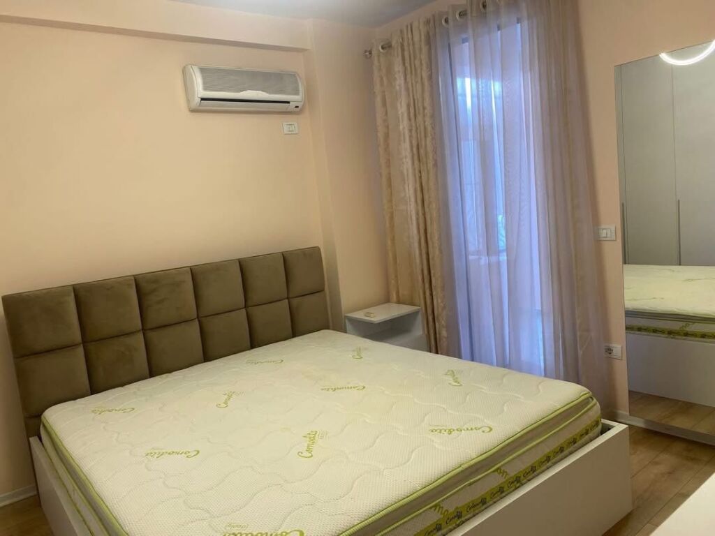Jepet Me Qera Apartament 2+1+1 Ballkon