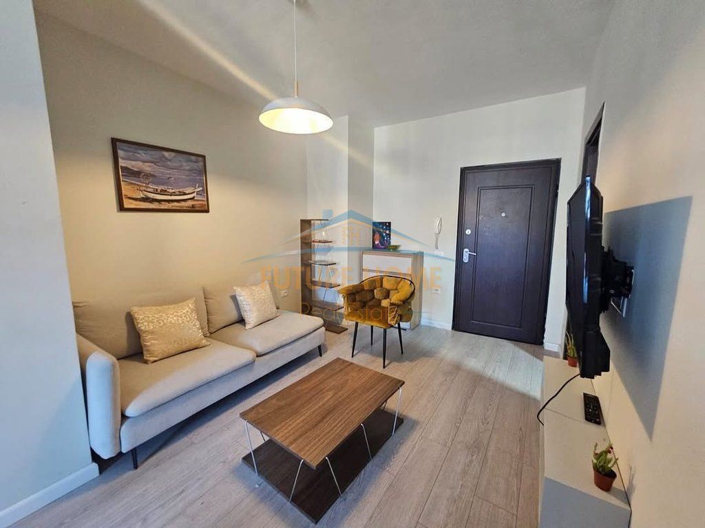 Rent,Studio,Willson Square!