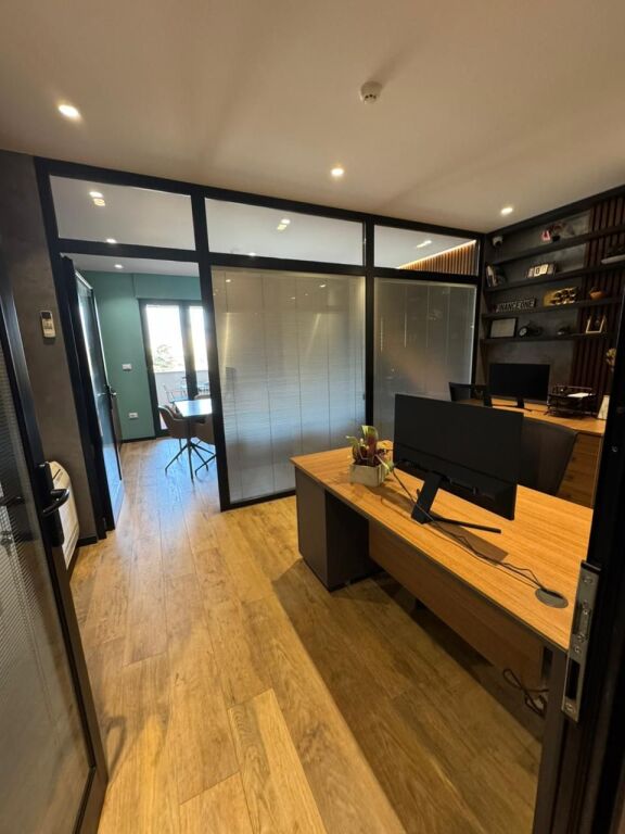 FURNISHED OFFICE FOR RENT IN BLLOK