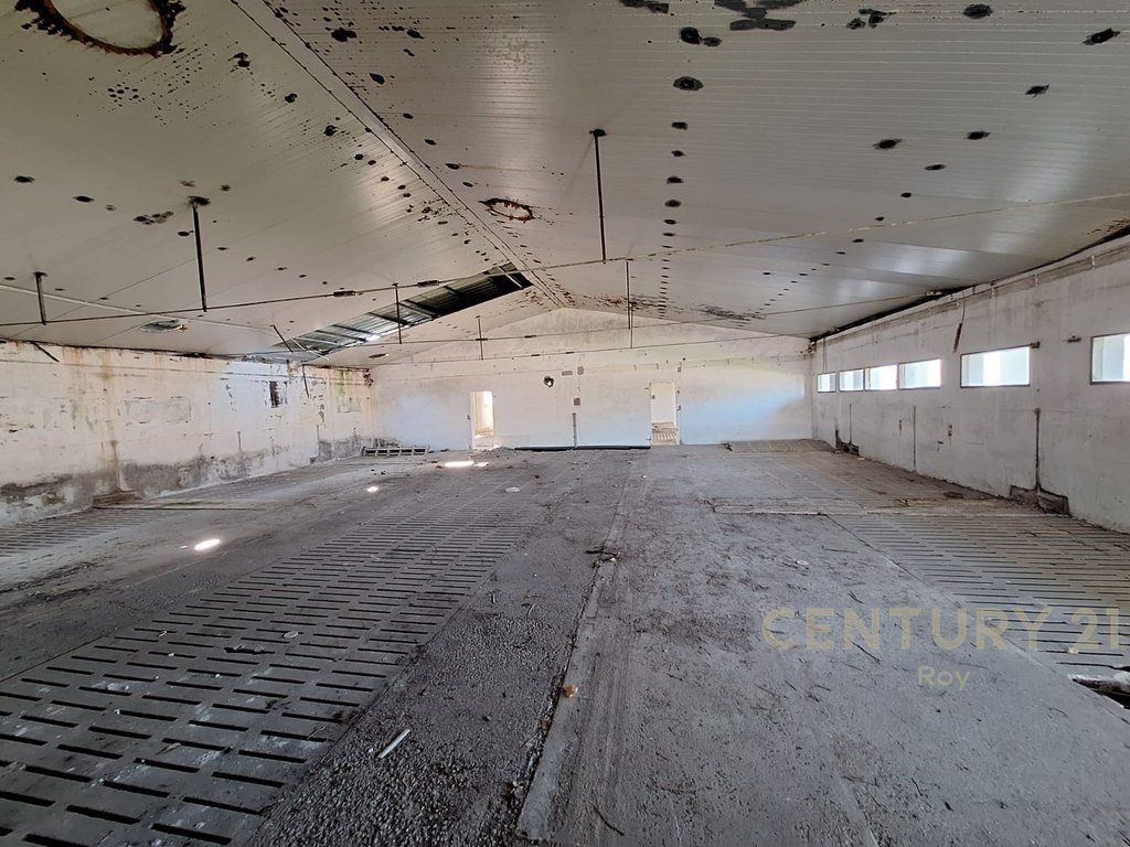 SHITET KAPANON NE XHAFZOTAJ, 1384 M2 , 3722 M2 TOKE