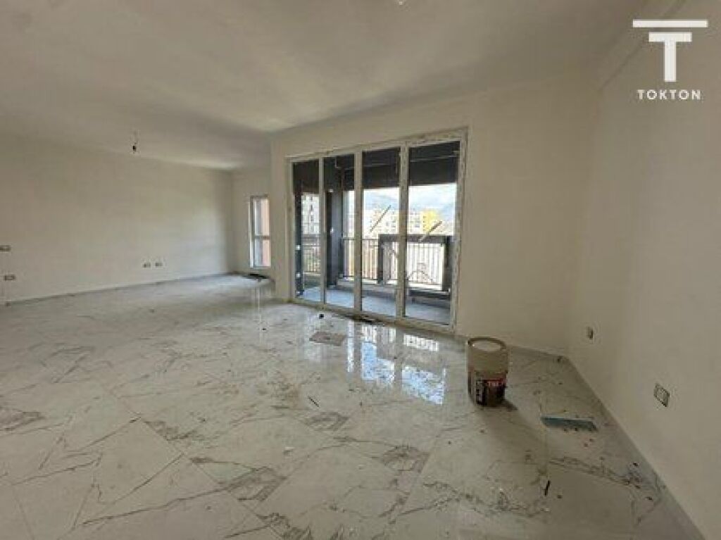 QIRA, APARTAMENT 2+1+2, RRUGA: "JORDAN MISJA", TIRANE