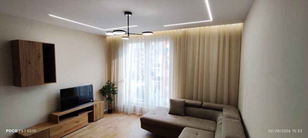 APARTAMENT 1+1 ME QERA – ISH STACIONI I TRENIT, TIRANË