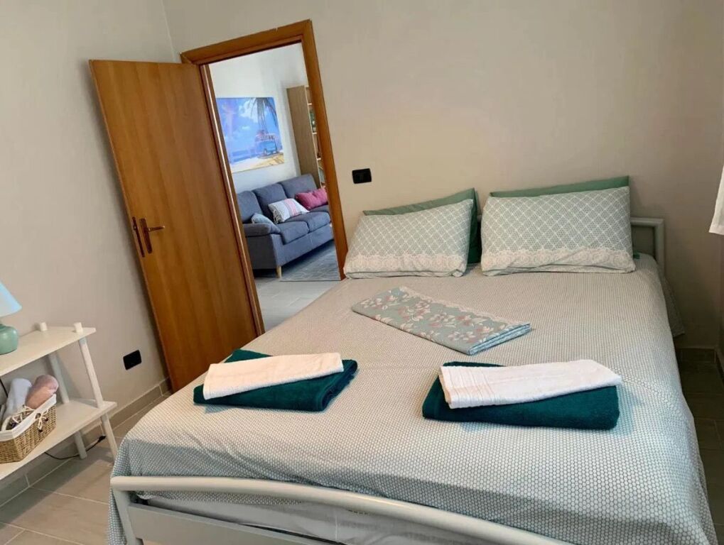 APARTAMENT 1+1 PËR SHITJE – VIJA E PARË NGA DETI  SHKEMBI I KAVAJES🌊