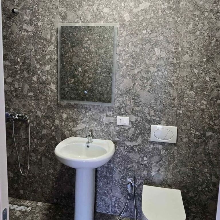 🏢 Zyrë me Qira 2+1+2 + Parkim – Don Bosko (Rruga Egnatia) ✨