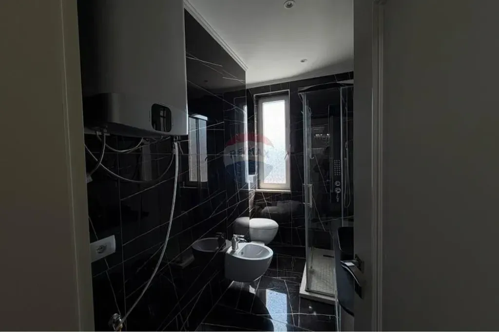 APARTAMENT 2+1+2 PER SHITJE NE XHAMLLIK