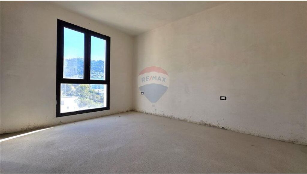 🚨 OKAZION NË SHITJE NË Lungomare!
