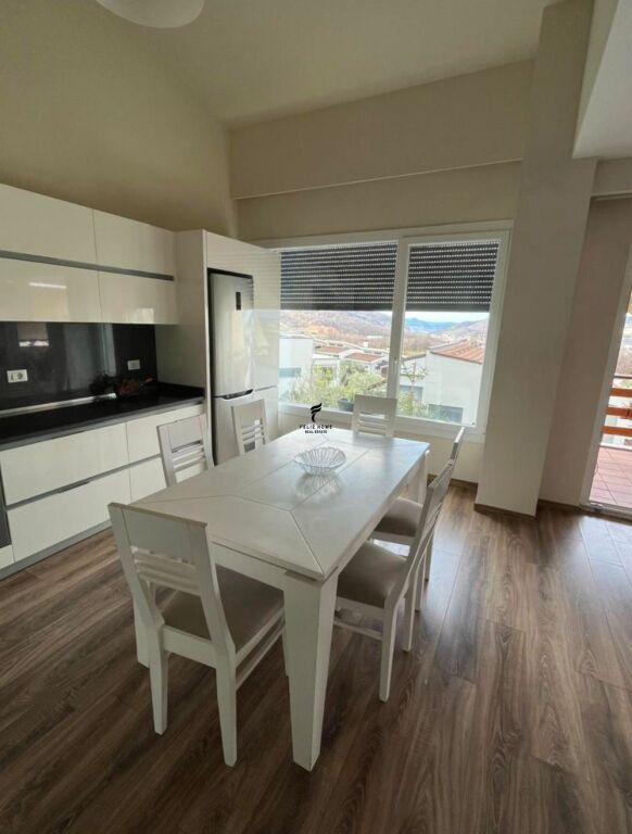 APARTAMENT ME QERA 2+1 TEG 150.000 LEKE  FH-60408