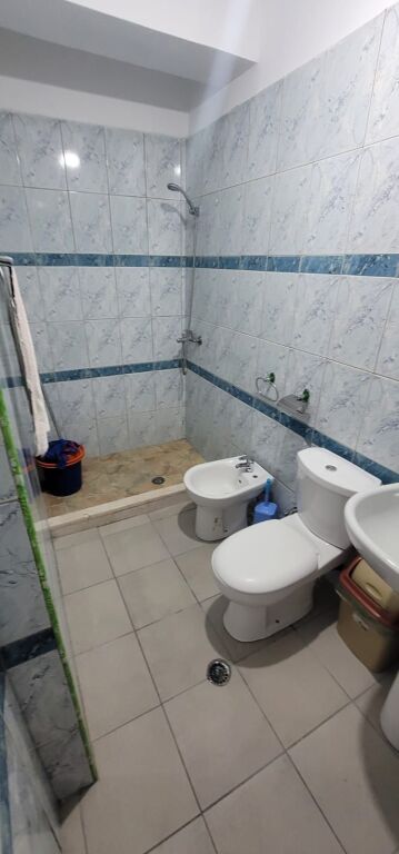 Jepet apartament me qera 1+1