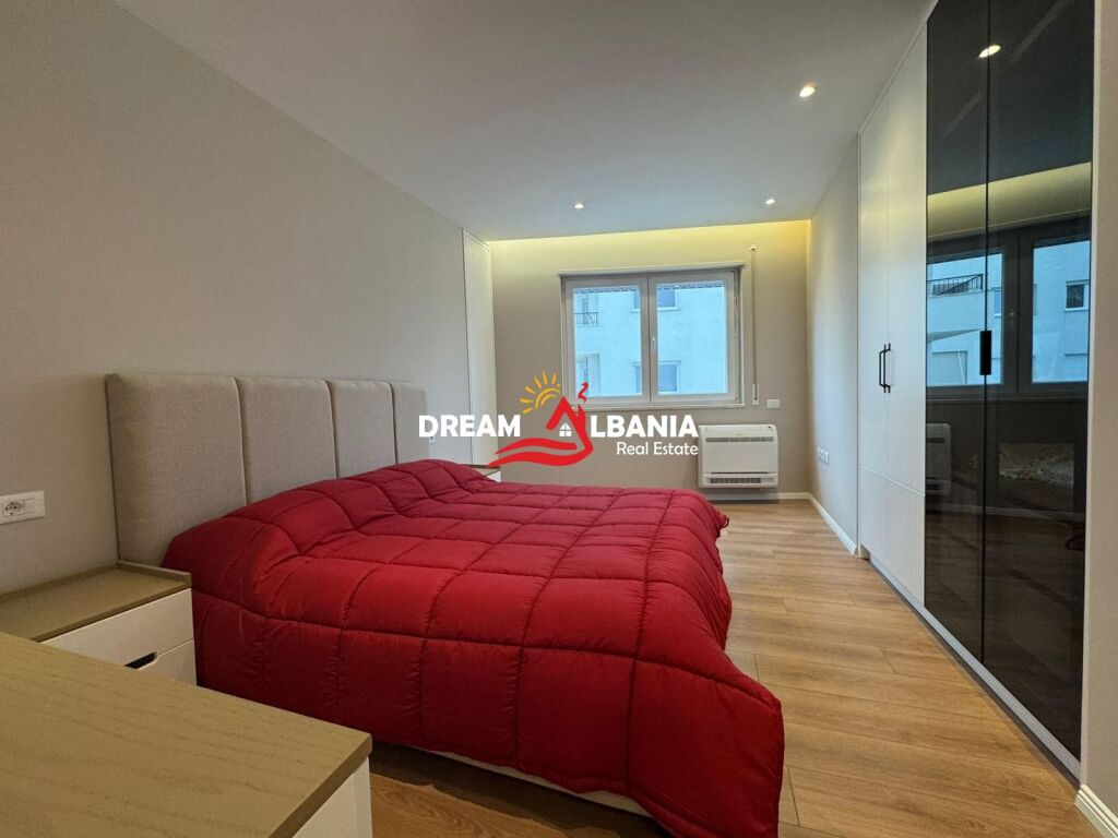 Shitet apartament 2+1 ne Qender te Tiranes prane Kafe Flora (ID 41211759)
