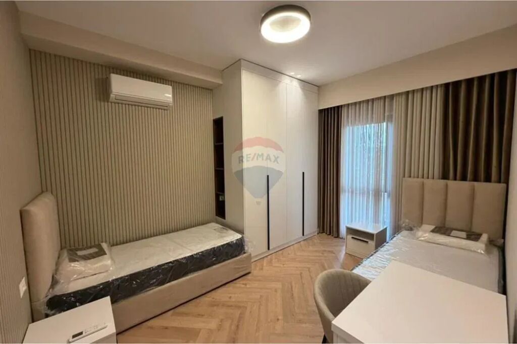 *For rent 2+1 +2 apartment - Tirana Garden Building, Kavaja Street*
