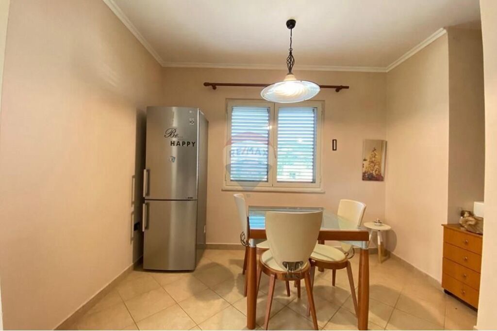 APARTMENT 2+1 FOR RENT!  Dam of the Lake, Buildings next to Lake View, at the pools.