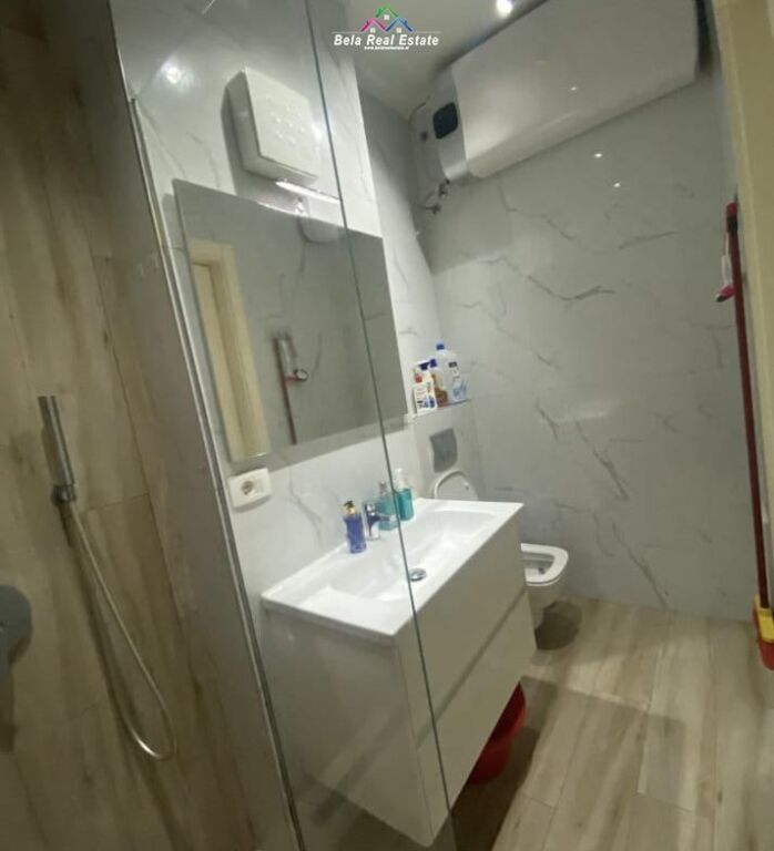 Appartamento In Affitto 2+1 Vicino al Nuovo Mercato (ID B2201117) Tirana.