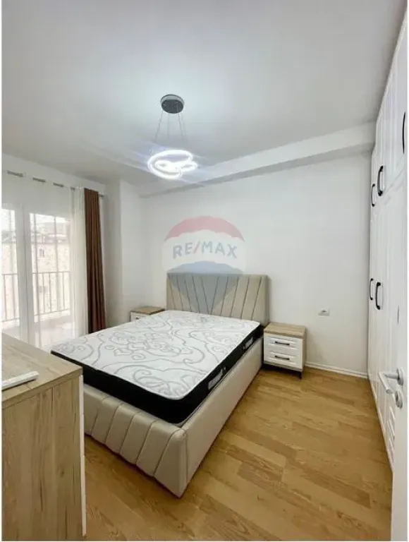 Apartament 1+1 me qera Zogu Zi