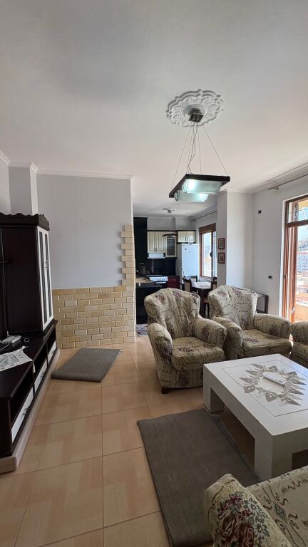 Affittasi appartamento arredato 2+1