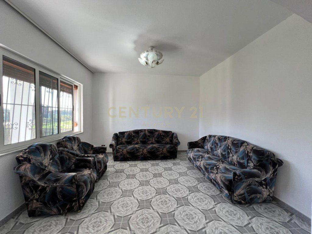 SHITET SHTEPI PRIVATE PRANE QENDRRES NE SHIJAK !