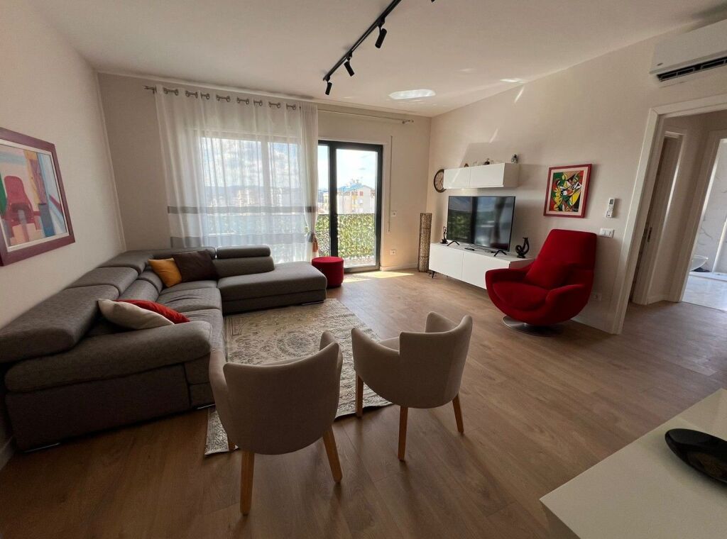 Apartament me Qira 2+1+2 ne Myslym Shyri