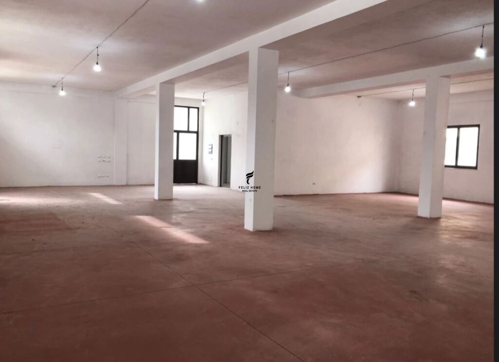 WAREHOUSES FOR RENT 680 M2 VORE 240,000 LEKE FH-60412