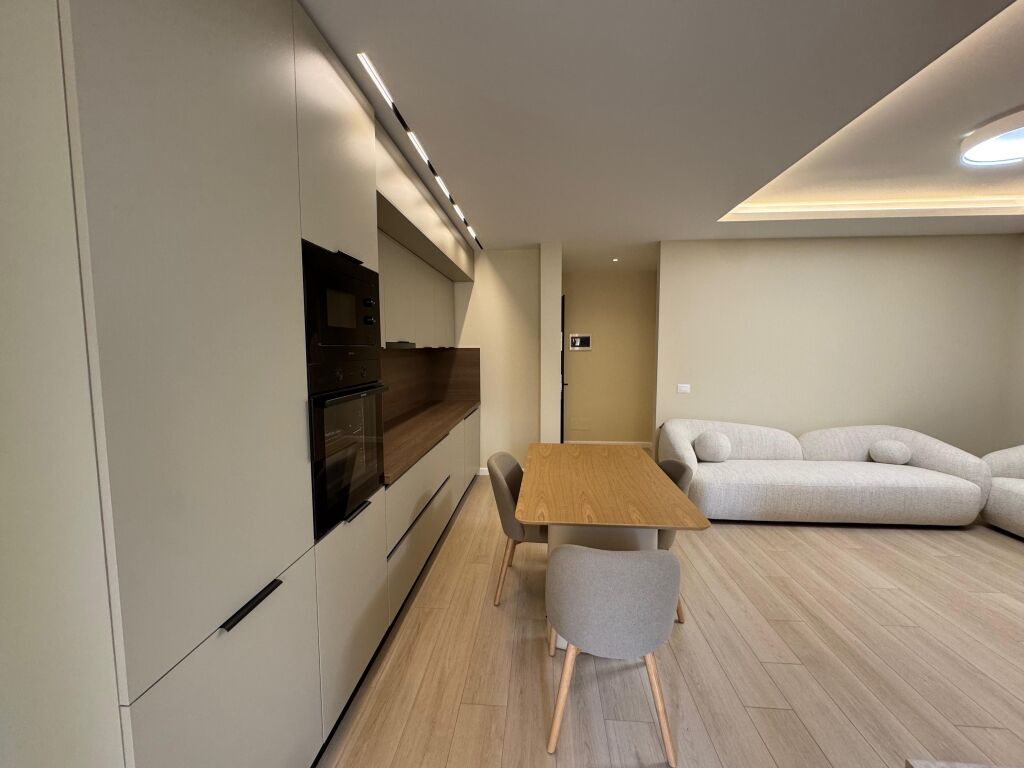 Apartament 1+1 ne shitje te Komuna e Parisit