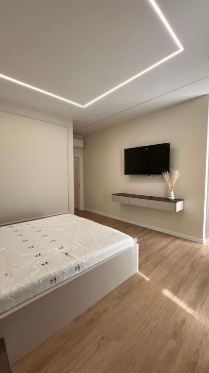 Vile 3 kateshe me qera tek Liqeni i Thate