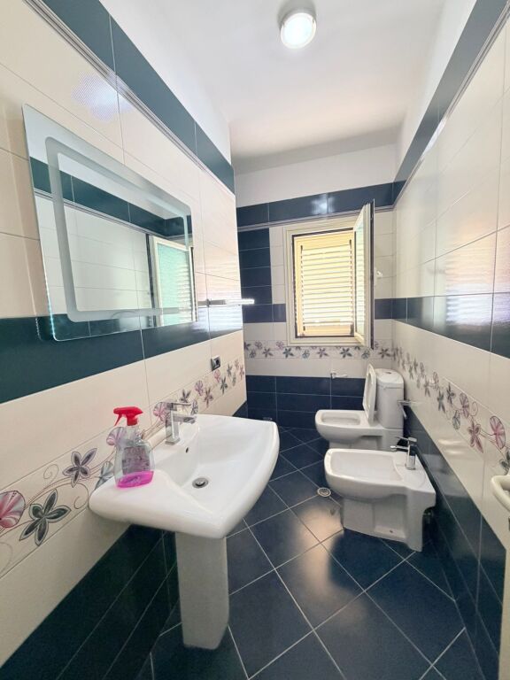 JEPET ME QERA APARTAMENT 2+1+2 LAGJA NR.5 , DURRES