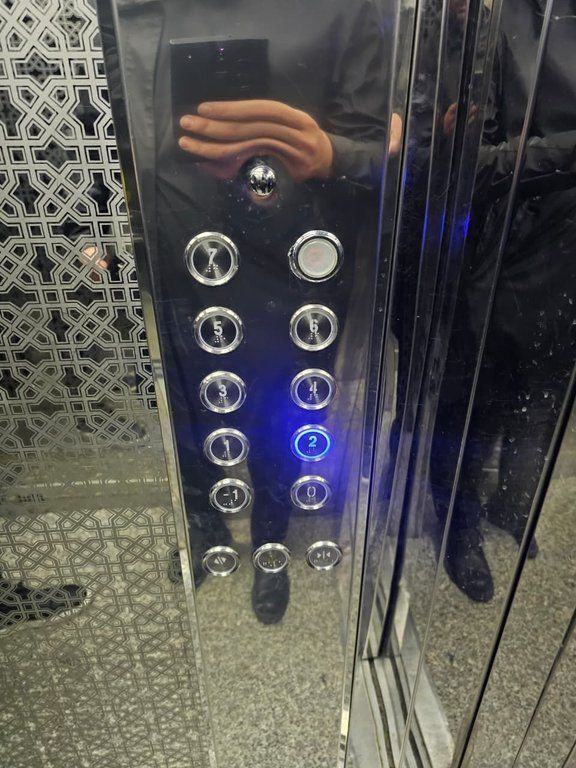 JEPET ME QIRA APARTAMENT 3+1+2 ME POST PARKIMI PRANE LIQENIT TE THATE