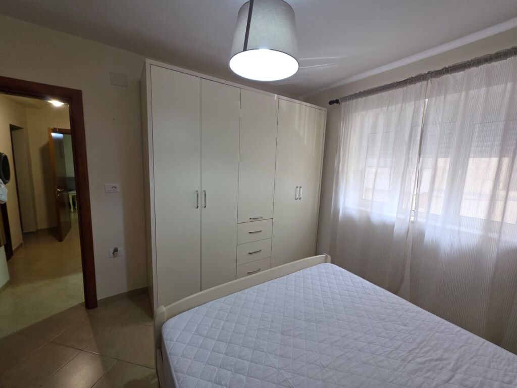 Apartament 1+1 me qera tek Shkolla e Baletit