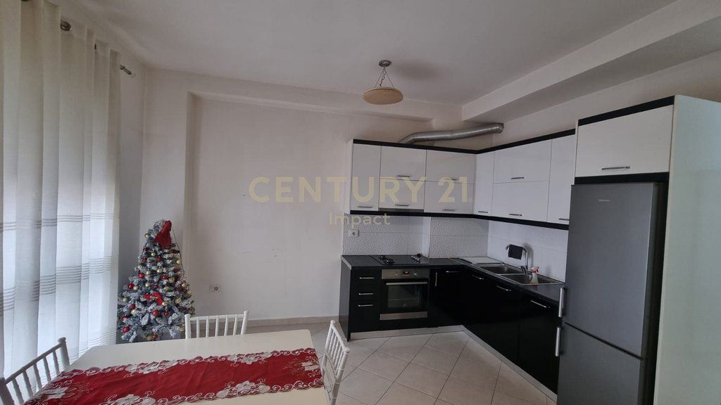 JEPET ME QIRA APARTAMENT 1+1 TEK 21 DHJETORI, RRUGA MUHAMET GJOLLESHA