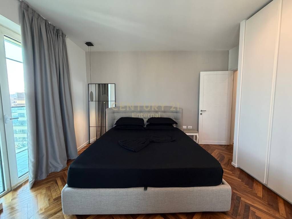 Apartament 2+1+2+ Post Parkimi per Qera te Ambasador 3 2,300 € /Muaj Sip. Totale  120m2