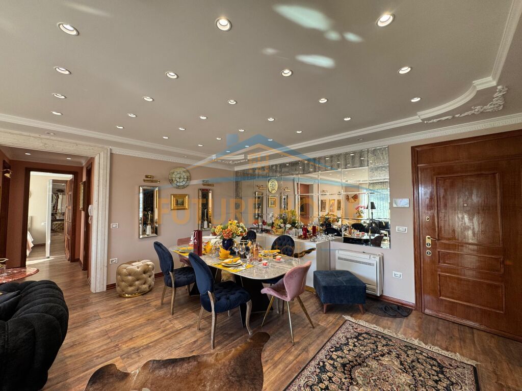 Qera, Apartament 2+1+2, Bllok, Tiranë