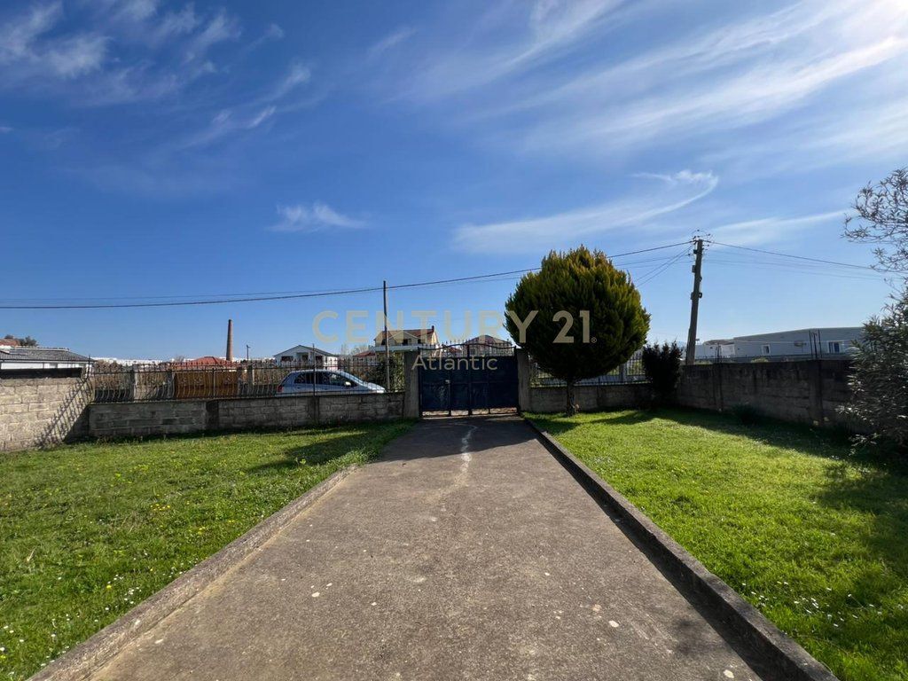 SHITET SHTEPI PRIVATE PRANE QENDRRES NE SHIJAK !