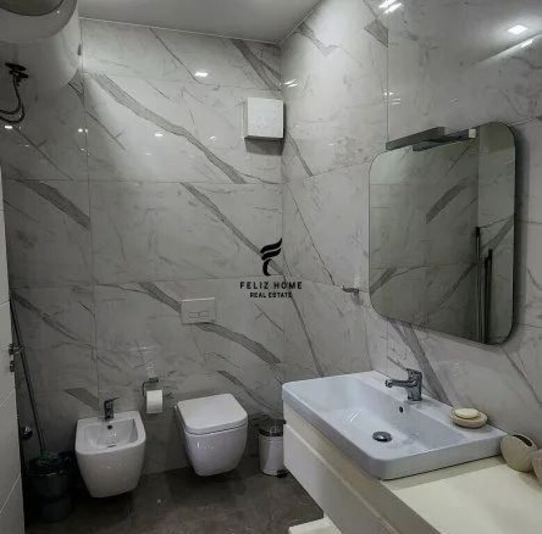 APARTAMENT ME QERA 1+1 MYSLYM SHYRI 850 EURO FH-64157