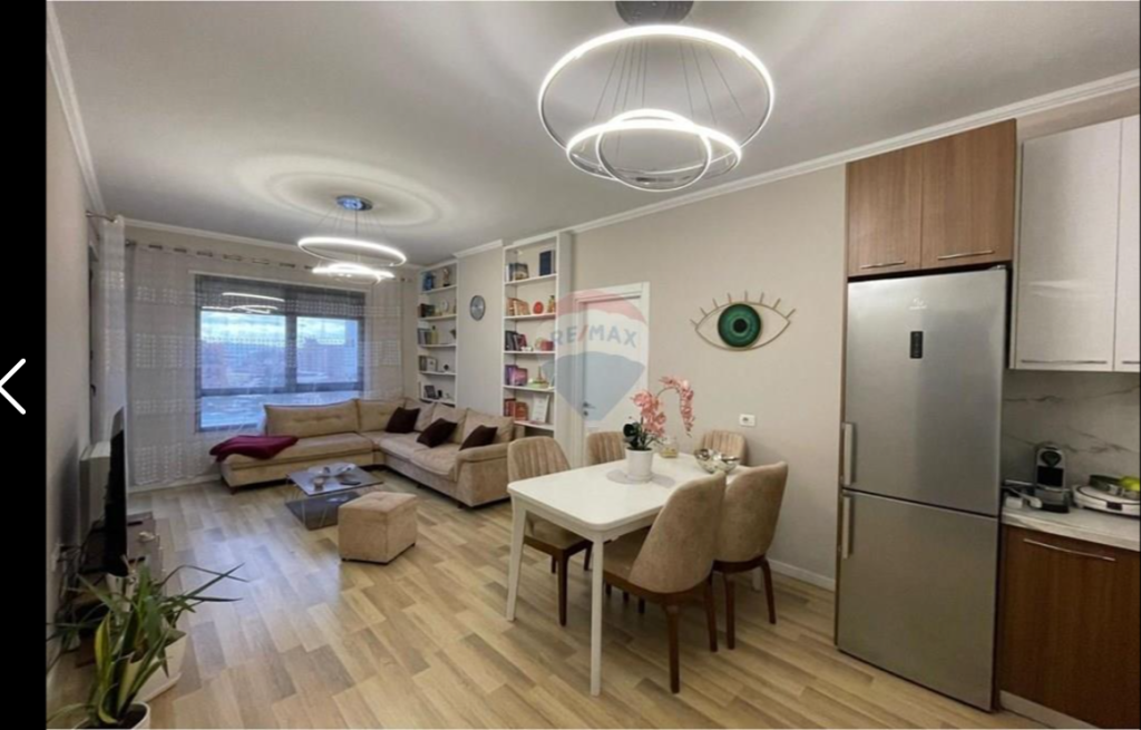 Appartamento in vendita 2+1 vicino alla Farmacia 10