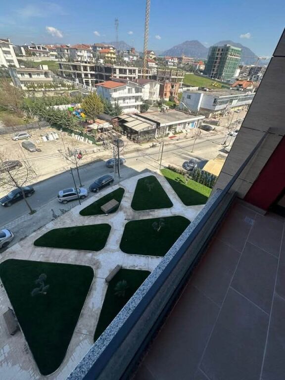 JEPET ME QIRA APARTAMENT 2+1 (i mobiluar) Paskuqan, Tirane