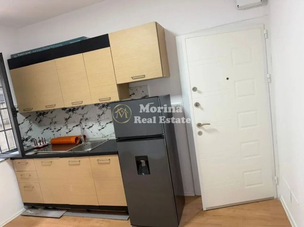 Qera | Ambjent Biznesi | Rruga e Durrësit | 650 €/muaj