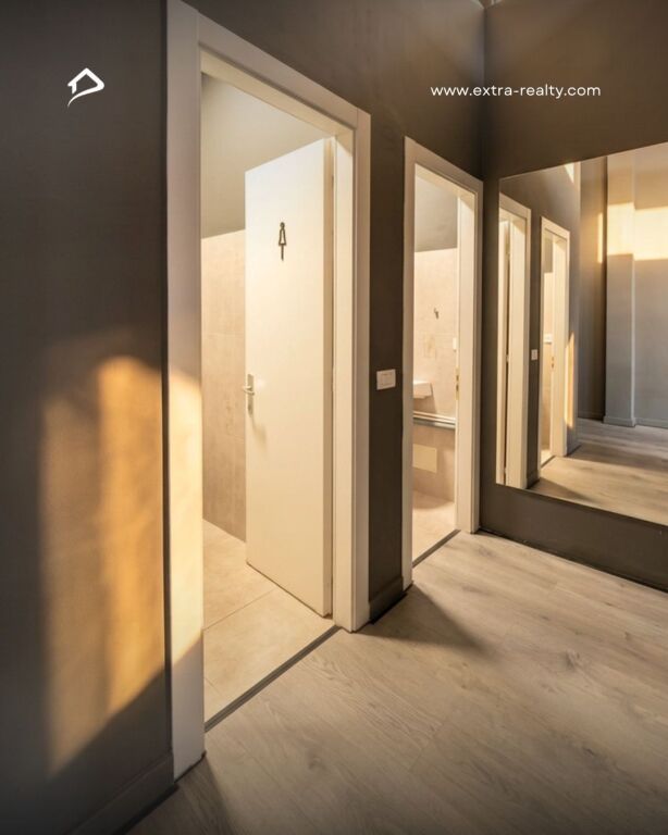 Ambjent me qira tek rruga Barrikadave openspace