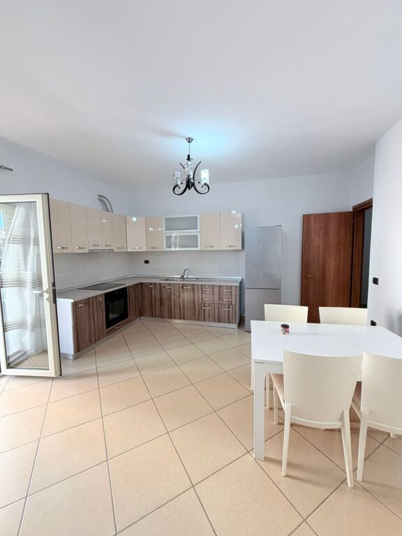 JEPET ME QERA APARTAMENT 2+1+2 LAGJA NR.5 , DURRES