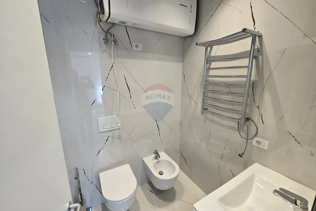 Apartment 2+1 for rent Bulvardi Ri