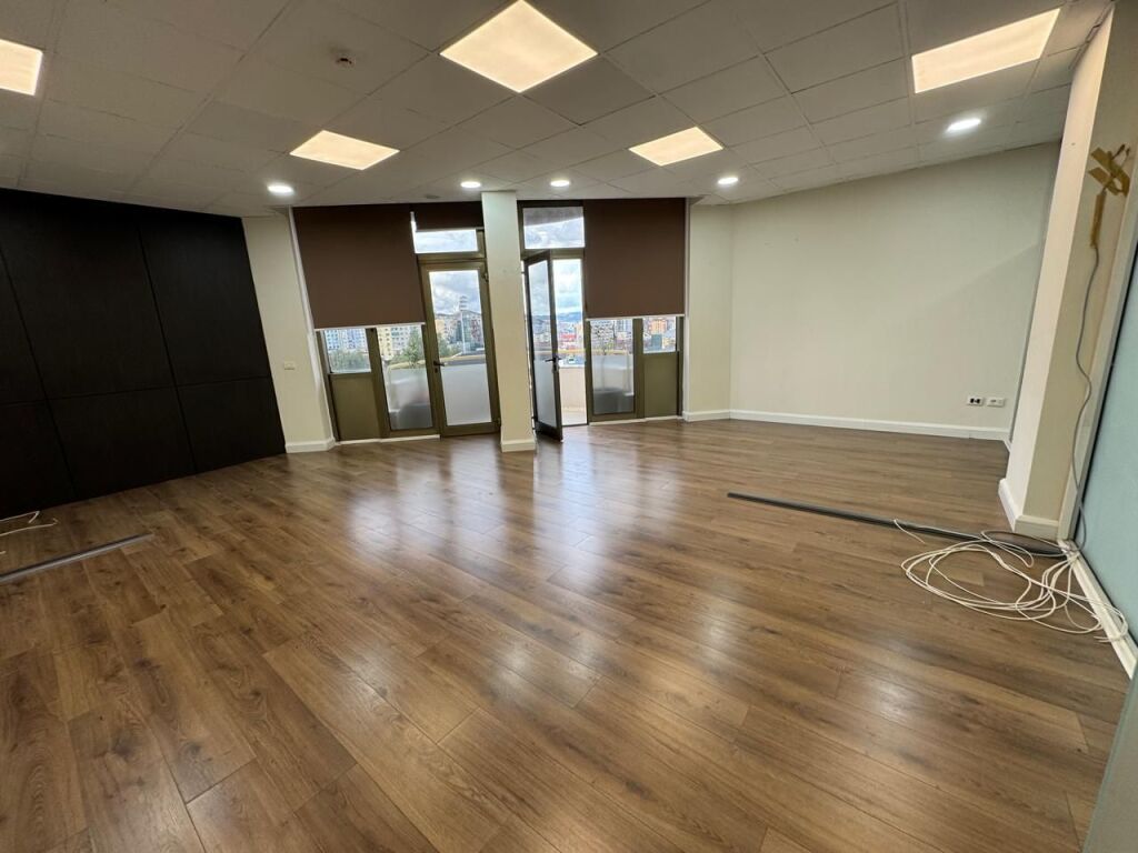 ZYRE PER QERA NE BLLOK