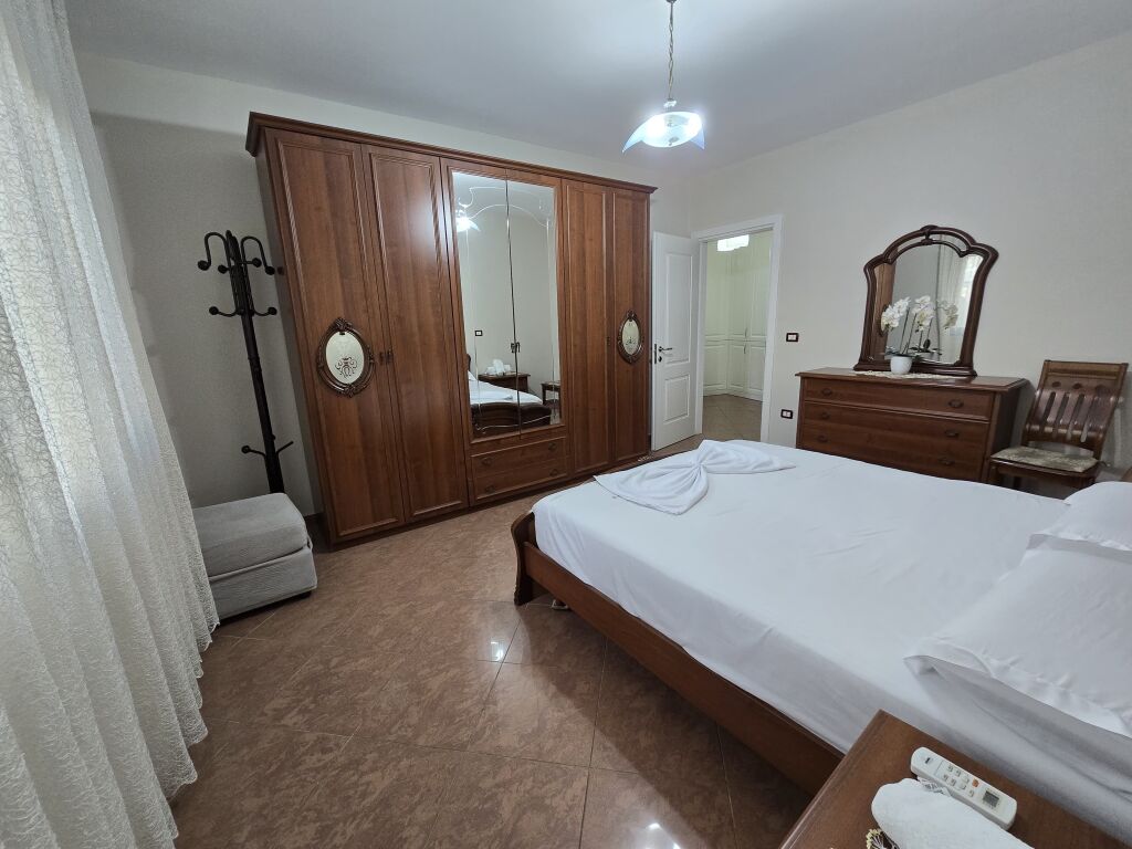 Apartament me qera 2+1 ne Qender