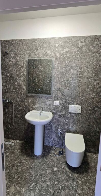 📌Zyrë me Qira 2+1+2 + Parkim – Don Bosko (Rruga Egnatia)