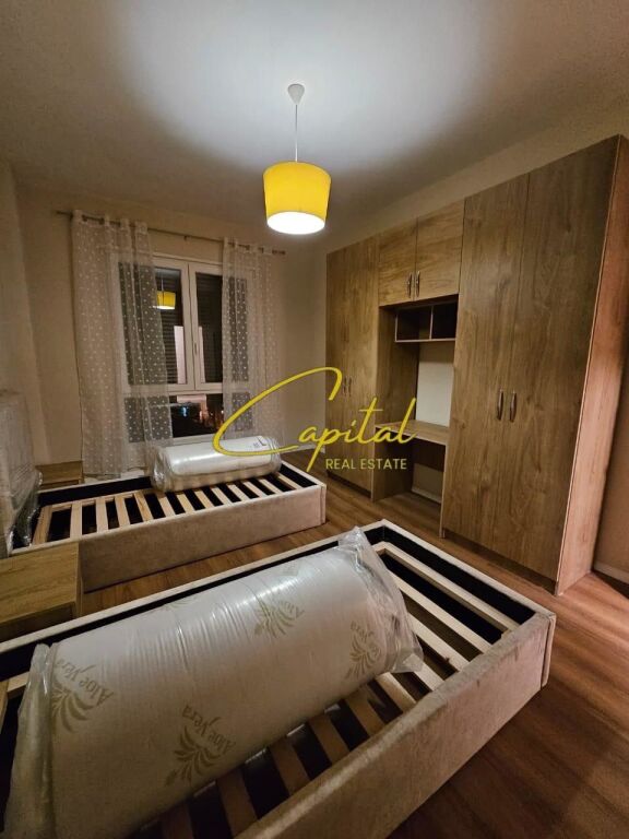 APARTAMENT ME QIRA 2+1 5 MAJI 60.000 LEKE