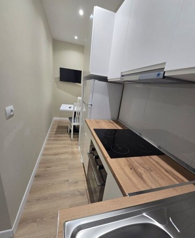 Bulevardi zogu i pare-Apartament 1+1me qera