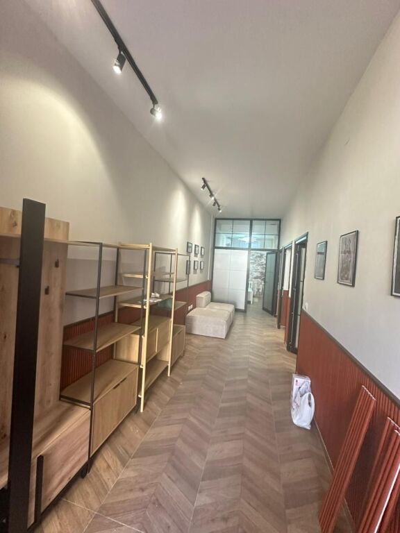 JEPET ME QERA KATI I 1 I NJE VILE QENDER, DURRES