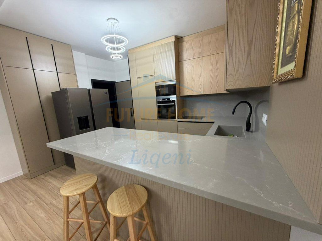 Qera, Apartament 3+1+post parkimi Garden Building Tirana