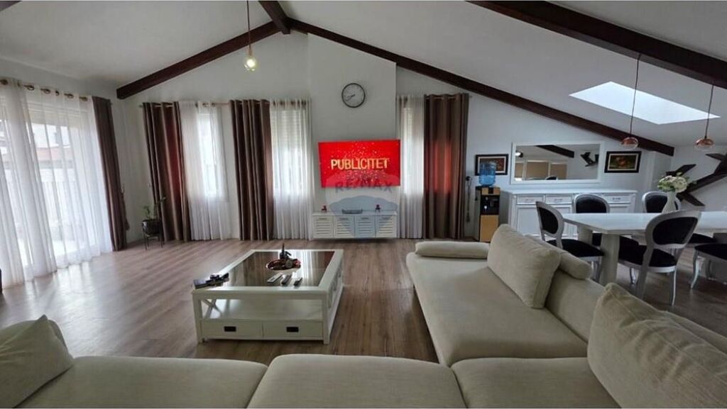 Penthouse me qira, Secret Garden