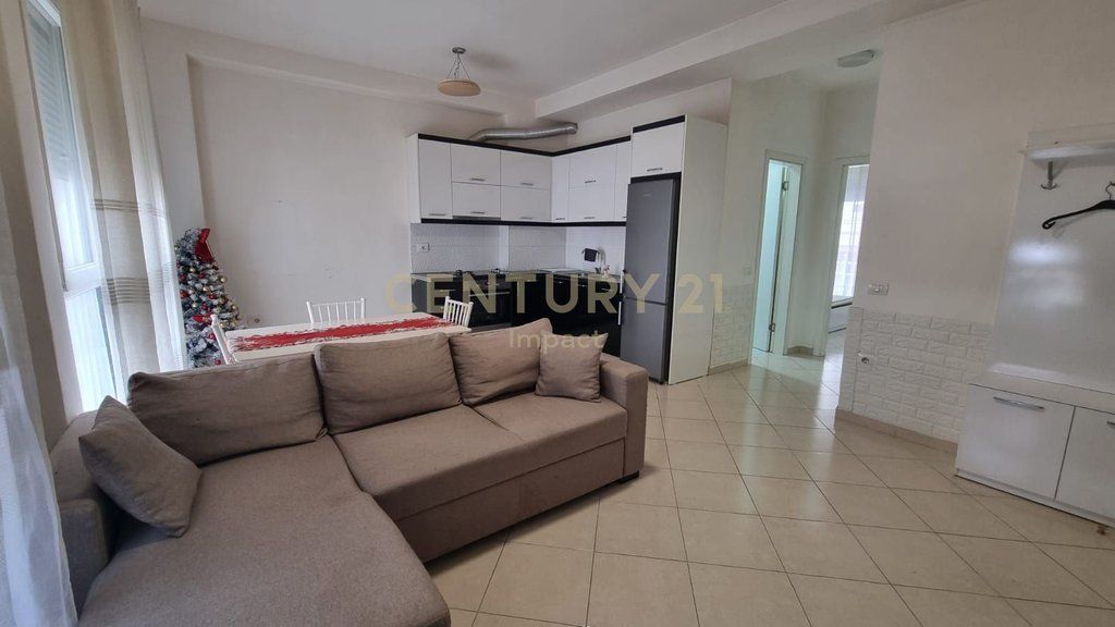 JEPET ME QIRA APARTAMENT 1+1 TEK 21 DHJETORI, RRUGA MUHAMET GJOLLESHA