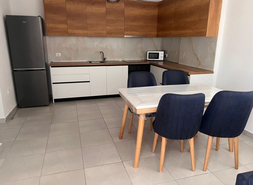 🏡 Appartamento 2+1 + parcheggio in affitto  📍 Kodra e Diellit 1 💰 Prezzo: 65.000 Lek / mese