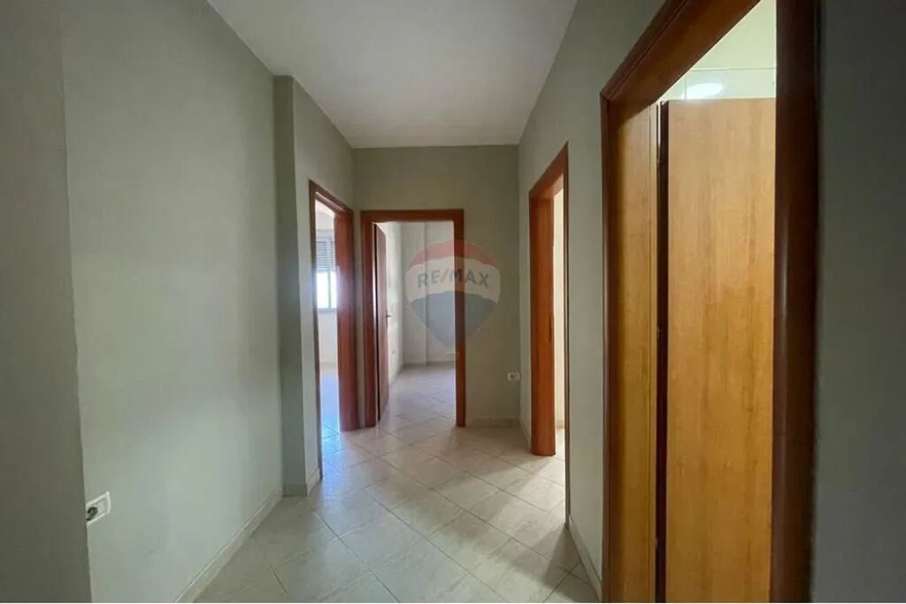 APARTAMENT 2+1 PER QERA TE RRUGA E KAVAJES