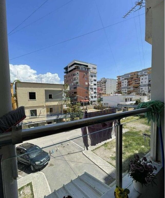 Shitet Apartament 1+1,Misto Mame,Tirane.