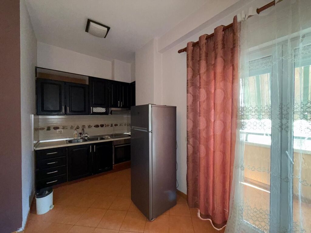 Apartament 1+1 me qira, prane Ambasador 3!
